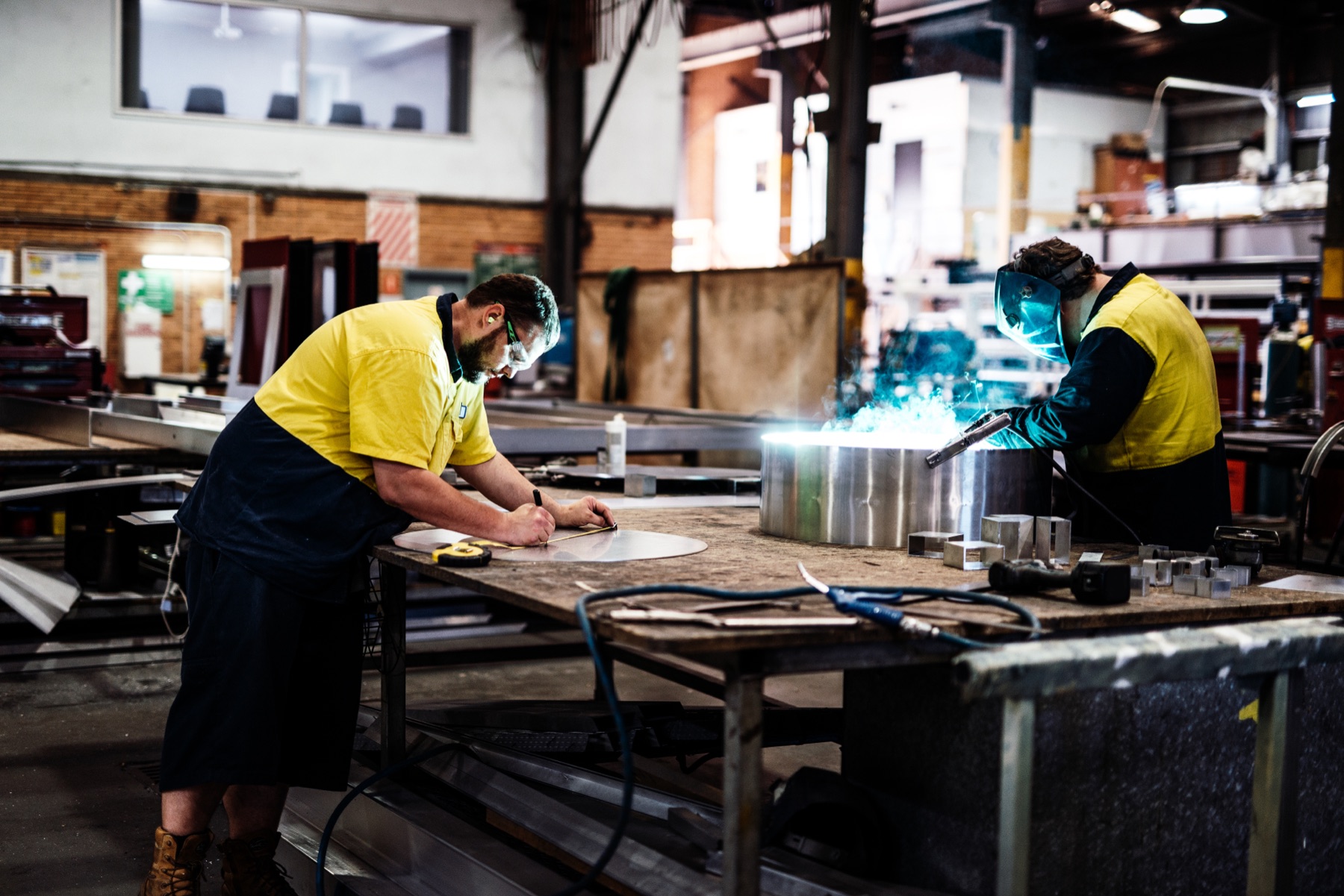 Australische Metallwerkstatt mit Fertigung und Schweißarbeiten